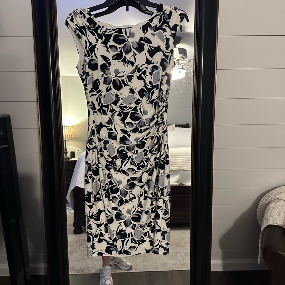Lauren Ralph Lauren sheath dress. Size 2.